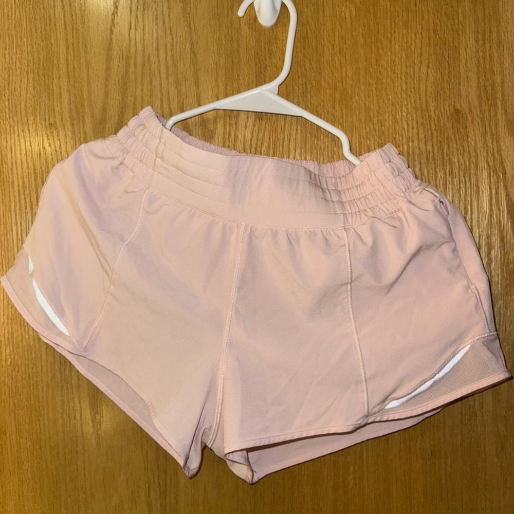 Lululemon Hotty Hot High Rise 2.5" Short